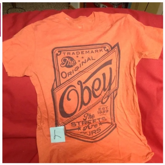 OBEY tshirt - Picture 1 of 1